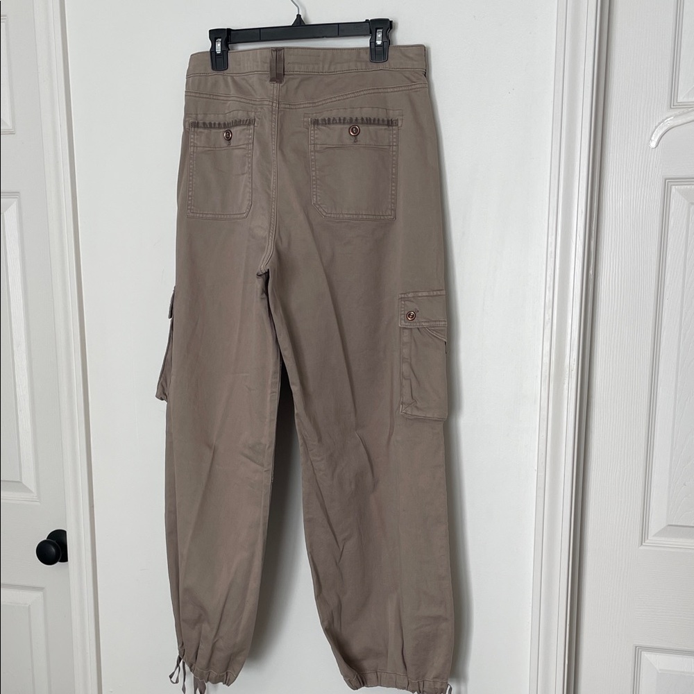 Anthropologie Pilcro Parachute Cargo Pants Neutral Beige size 31 NWT - Picture 11 of 16